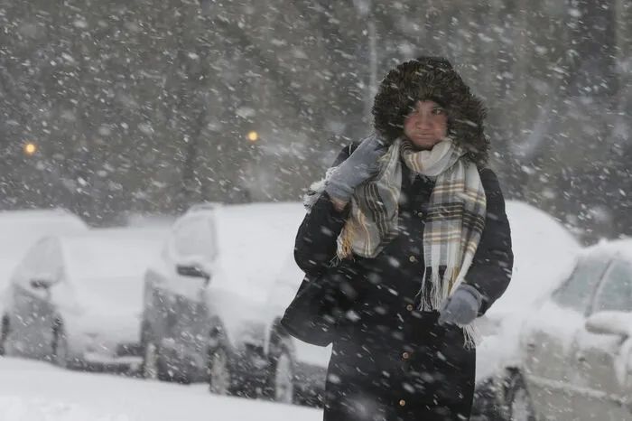 Das Winterwetter hielt am Montag die Staaten Wisconsin, Michigan und Indiana fest im Griff.  