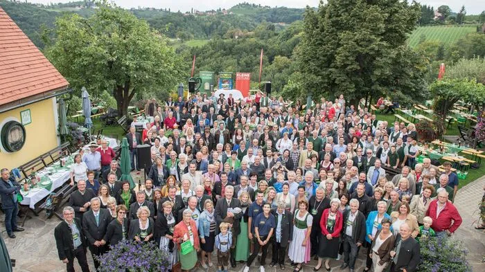 Mit einem großen Fest wurde am Sonntag (10. September) der Sieg von Sabine Pichler vom Weingut-Buschenschank Pichler-Schober bei der Kleine Zeitung Platzwahl gefeiert.