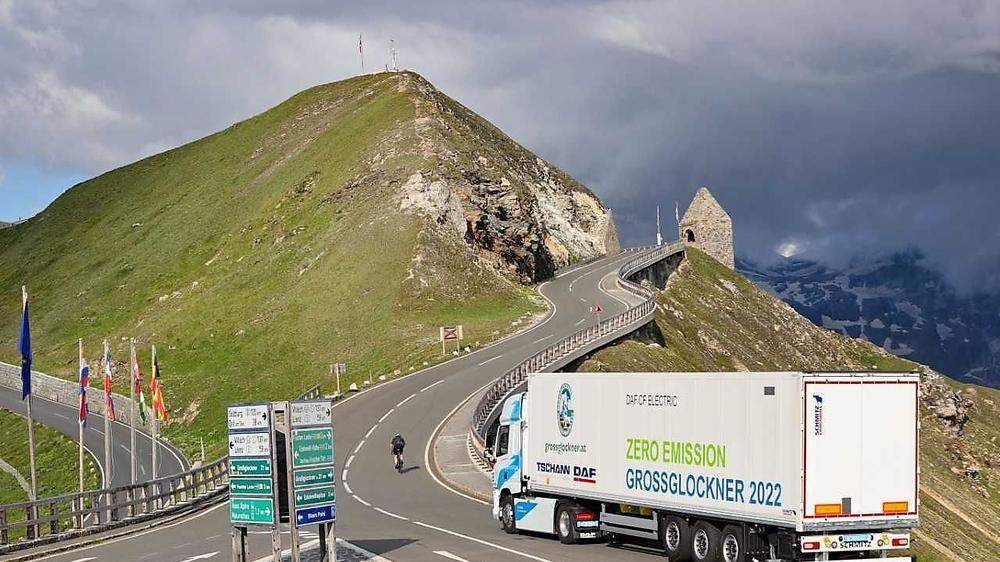 Ein 26 tonnenschwerer elektrischer Lkw schaffte den Leistungstest auf der Großglockner Hochalpenstraße