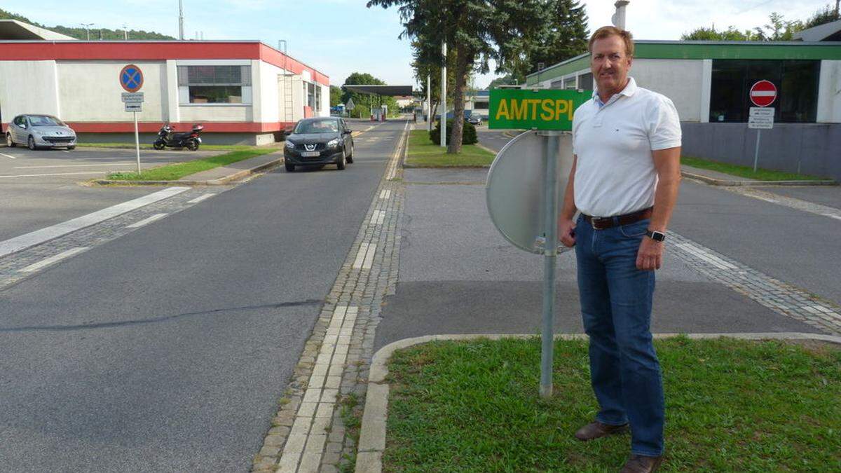 Bürgermeister Reinhold Höflechner am Grenzübergang Spielfeld (Archivbild)