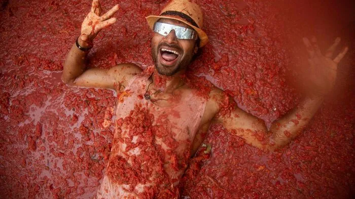 Auch heuer ist im ostspanischen Buñol die traditionsreichen Paradeiserschlacht "La Tomatina" über die Bühne gegangen.