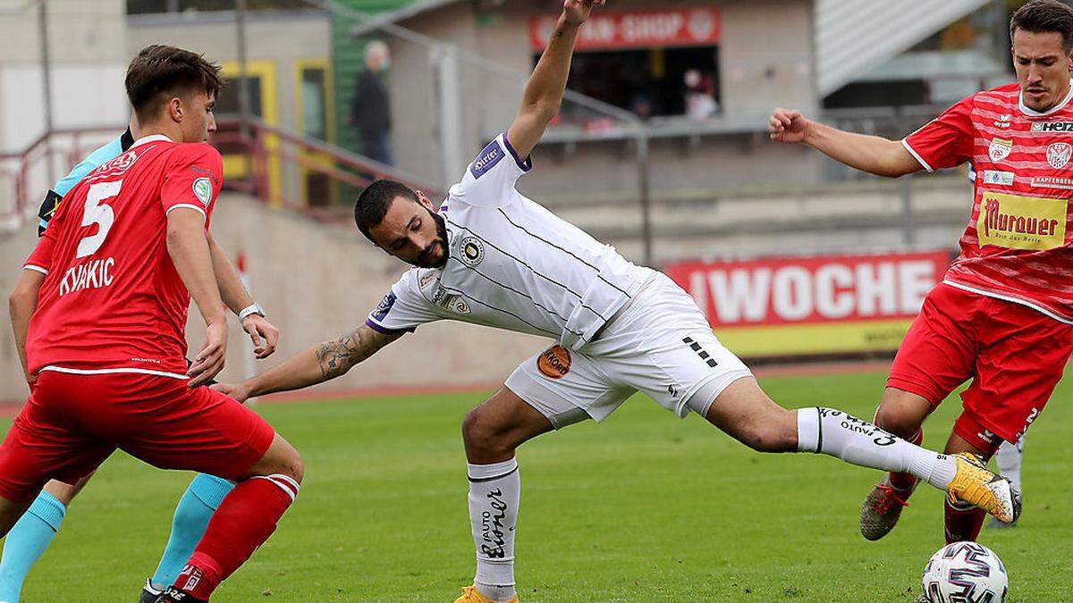 Markus Pink (Mitte) traf für die Austria zum 1:0