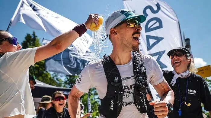 Als „Skyrunning“ bezeichnet man hochalpine Geländeläufe, oft über sehr weite Distanzen