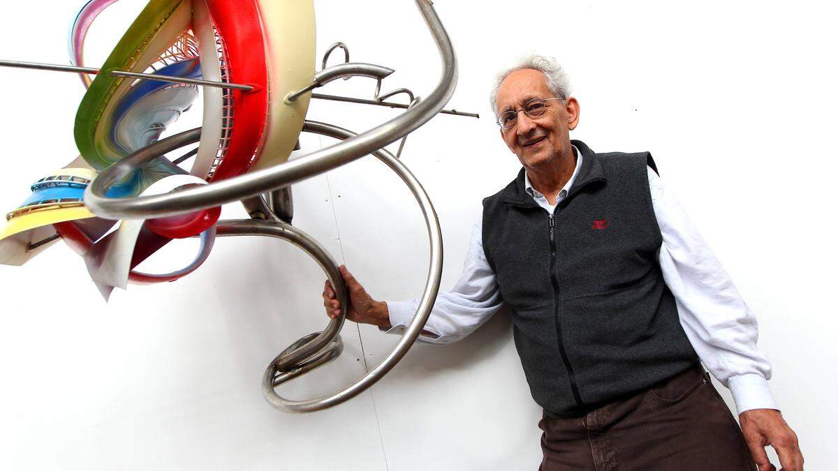 Frank Stella bei einer Ausstellung in Jena 2008