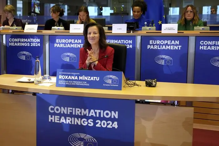 Roxana Mînzatu aus Rumänien wird Kommissarin für Menschen, Qualifikationen und Vorsorge, Bildung, hochwertige Arbeitsplätze und soziale Rechte