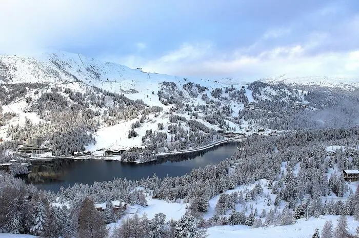 Auf der Turrach liegen jetzt schon bis zu 60 Zentimeter Neuschnee. In den nächsten zwei Wochen könnte die Saison starten, wenn die Temperaturen für die Beschneiung passen.