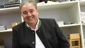 Wirtschaftskammerobmann Vinzenz Harrer kritisiert den Regierungsbeschluss zum Karfreitag massiv.