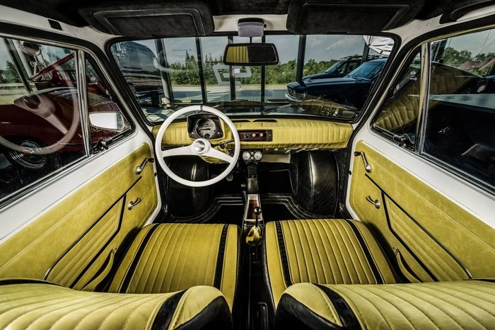 Der Polski Fiat 126p wurde in Polen auch Maluch (poln. Kleiner) genannt. Er steht in Polen als Sinnbild für die Motorisierung breiter Bevölkerungsschichten, für die andere Modelle nicht verfügbar gewesen wären und ist in dieser Hinsicht vergleichbar mit dem VW Käfer in der Bundesrepublik Deutschland oder dem Trabant in der DDR.