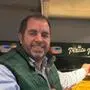 Robert Bachmann vor der Frittiermaschine in der wöchentlich mehr als zwei Tonnen Kartoffeln verarbeitet werden
