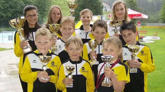 Alessia Kofler, Nico Tabernig, Kristina Sint, Dominik Preßlaber, Josef Mair, Leon Wibmer, Jonas Hauser, Luisa Kollreider, Laura Wibmer, Luis Preyer (von links)