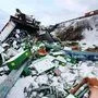 Ein mit Gurken beladener Lastwagen kam bei Schneeglätte von der Fahrbahn ab