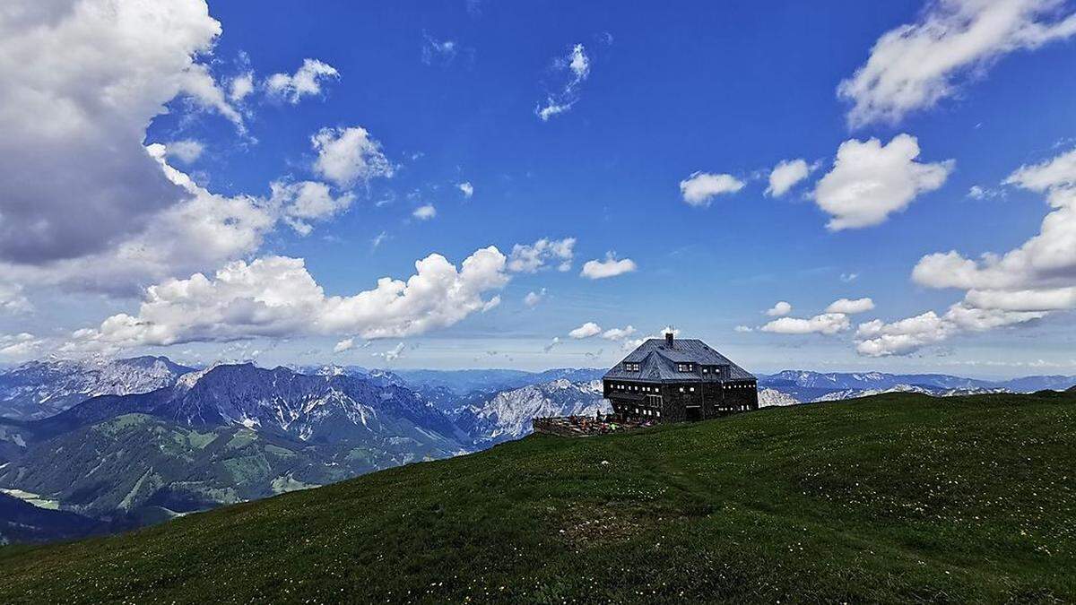 Der Alpenverein Leoben pflegt auch die Reichensteinhütte
