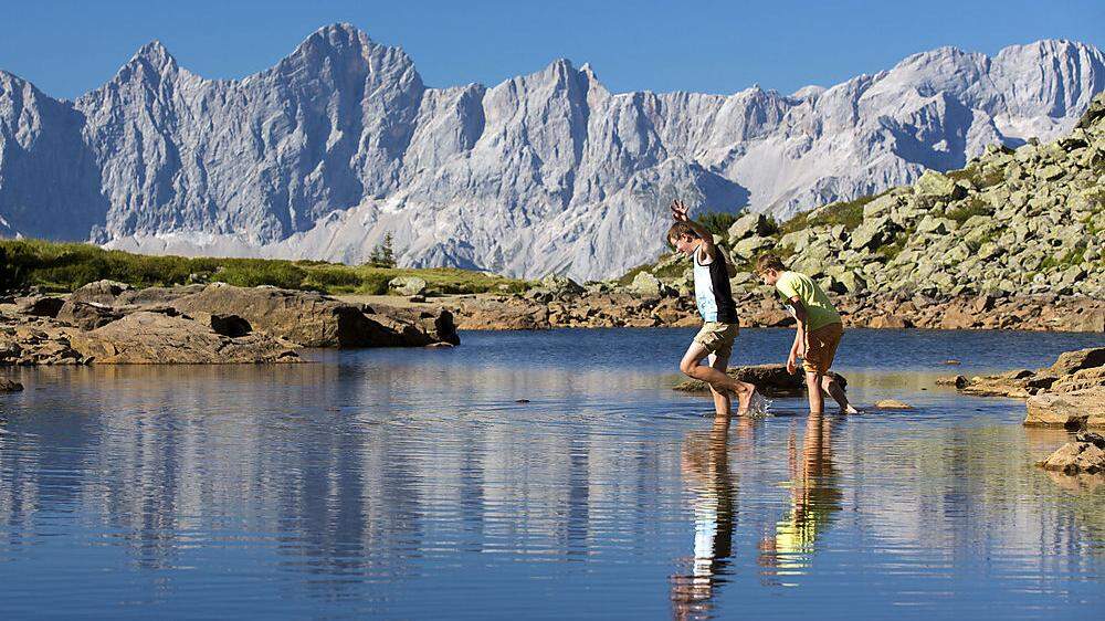 Tausendfach fotografiert: Dachsteinmassiv als Kulisse für den Spiegelsee