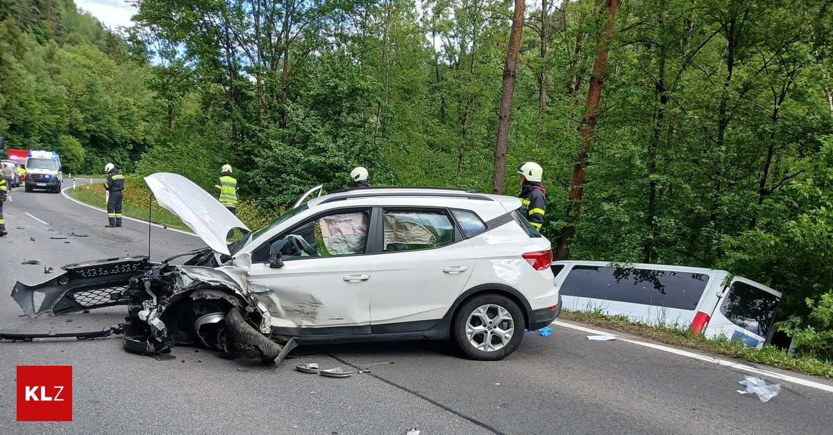 Unfall-mit-drei-Fahrzeugen-in-Weinitzen-Polizei-sucht-Zeugen