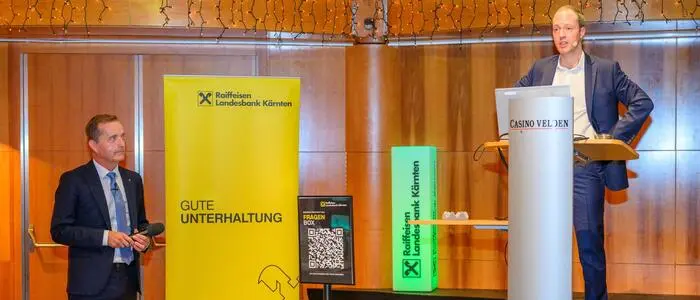 Raiffeisen-Ökonom Matthias Reith mit Manfred Wilhelmer, Vorstandssprecher der Raiffeisenlandesbank Kärnten