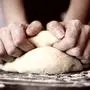 pizza prepare dough hand topping,sujet, mehl, kneten, teig, backen, Brot, bäcker, hände