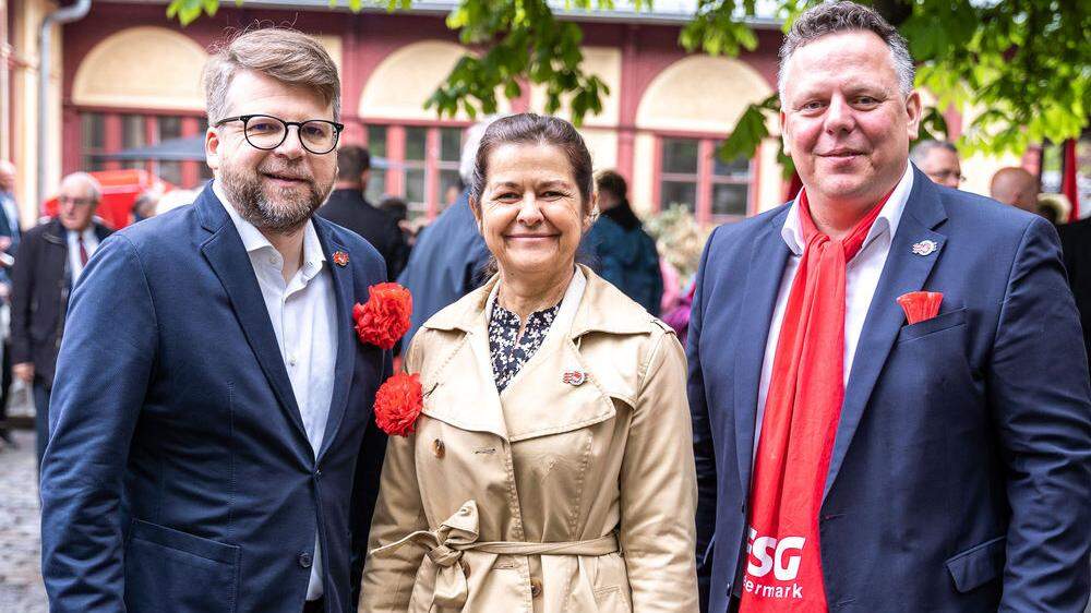 SPÖ-Riege: Doris Kampus und Michael Ehmann (rechts, mit Hannes Schwarz)