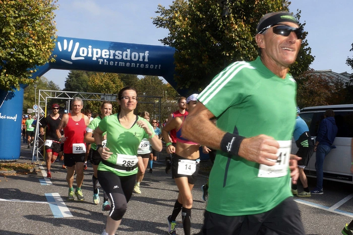 ...10 km Steinlauf und 21,1 km Halbmarathon wählen.