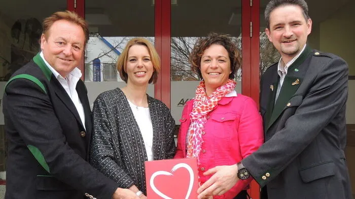 SPÖ-Bezirksvorsitzender Franz Schleich, Staatssekretärin Sonja Steßl, Cornelia Schweiner und Martin Weber (von links)