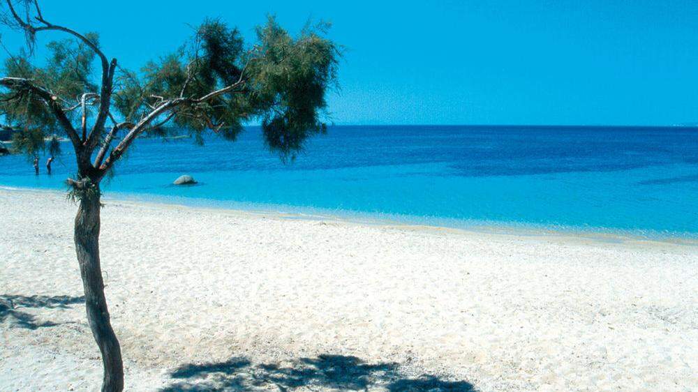 Blick auf einen Strand auf Naxos