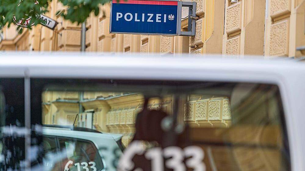 Die Grazer Polizei ermittelt in einem Balkonsturzt