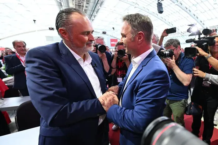 Die Kontrahenten im Rennen um den Parteivorsitz müssen nun zusammenarbeiten. 