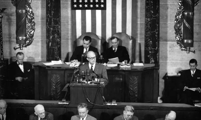 Die Präsidentschaft des Republikaners Dwight D. Eiasenhower markierte den Höhepunkt einer neuen christlichen religiösen Welle in den USA.