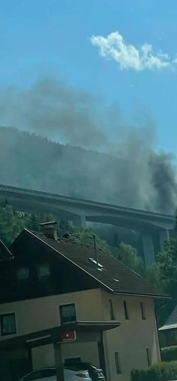 Die Rauchschwanden waren von weitem zu sehen