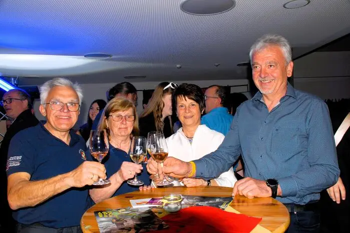 Zum dritten mal ging dort die Schlager-Tanzparty, organisiert von der örtlichen Feuerwehr, über die Bühne.