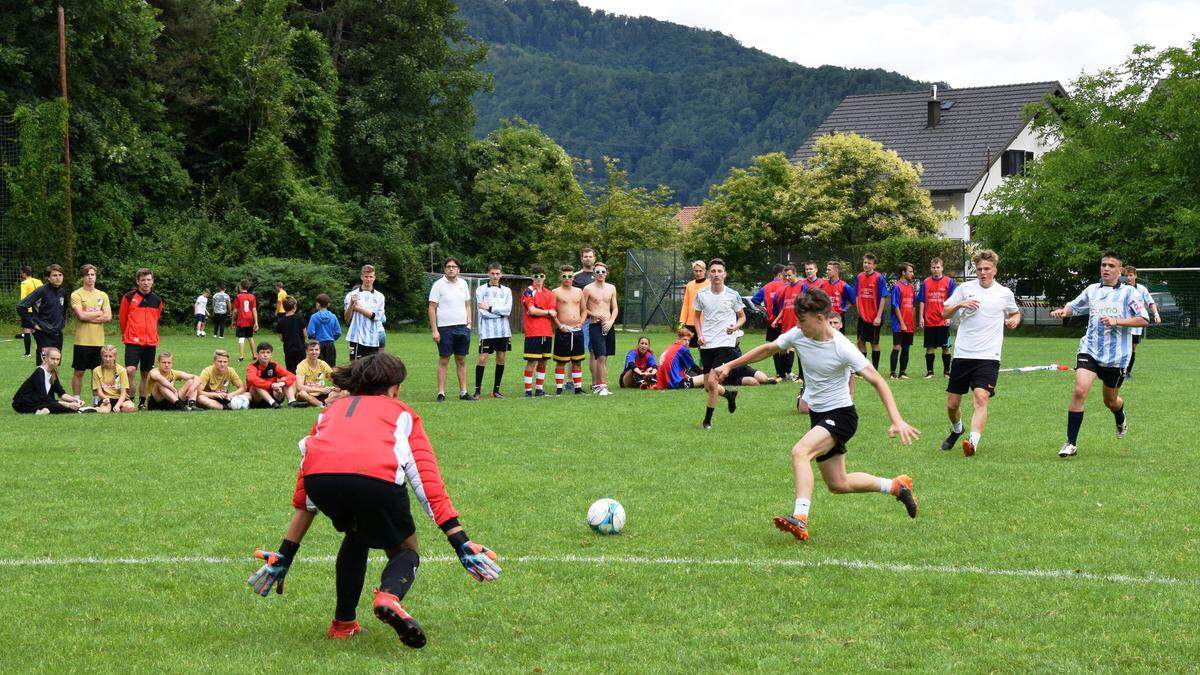 Am Sportplatz von Gratwein herrscht bald Länderspielatmosphäre	 