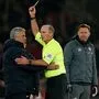 Ralph Hasenhüttel (rechts) war stiller Beobachter eines weiteren denkwürdigen Mourinho-Moments.