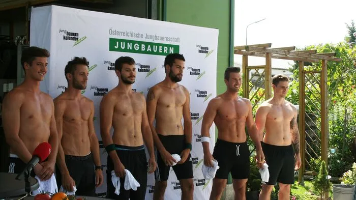 Es ist wieder so weit: Die Macher des Jungbauernkalenders haben zum Appetitholen eingeladen.