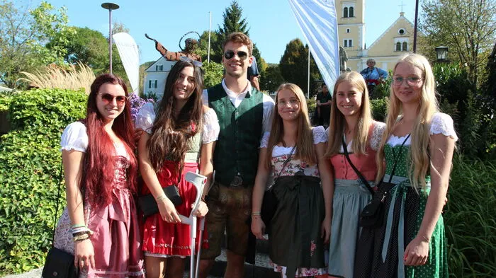 Die meisten Besucher kamen in Tracht.
