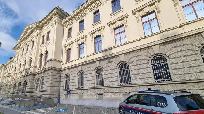 Gerichtsgebäude