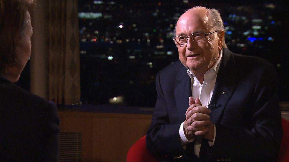 Blatter wehrt sich im TV-Interview gegen seine Suspendierung