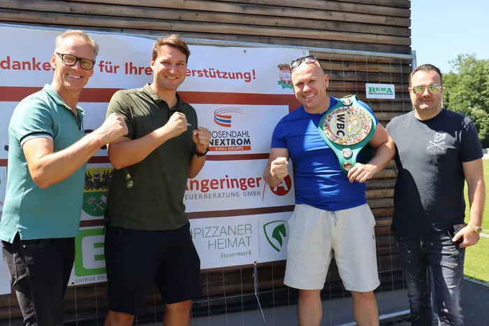 Auch der amtierende WBC-Weltmeister (World Boxing Council) Łukasz Różański besuchte das Turnier in Ligist.