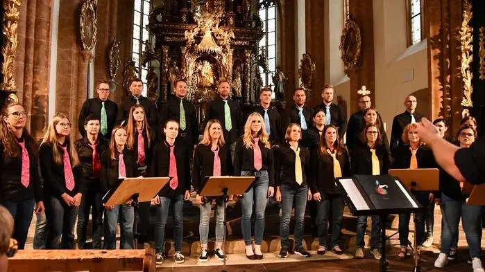 Die Sängergruppe „Grazluppas“ aus Neumarkt-Mariahof gastierte am Mittwochabend in der Pfarrkirche Mariahof und durfte sich über viel Zuspruch aus der Bevölkerung freuen.