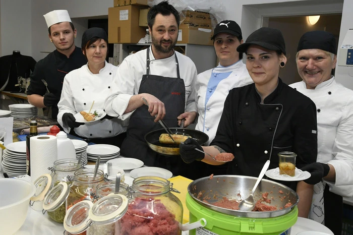 Nach spannendem Vortrag und Diskussion verwöhnte das Team um Christopher Scheiber vom Weißen Rössl in Spittal die Gäste mit einem tollen Flying-Buffet.
