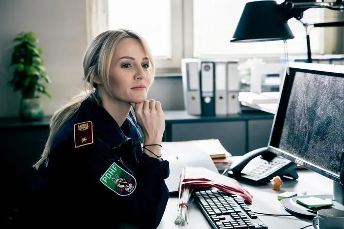 Melissa Naschenweng als Trixi Mooswalder in dem Film „Pulled Pork“