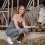 Cheyenne Ochsenknecht auf ihrem Bauernhof in Dobl 