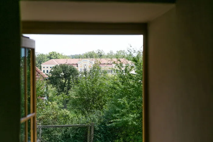 Blick vom Stüberl in Richtung Schloss Schielleiten.