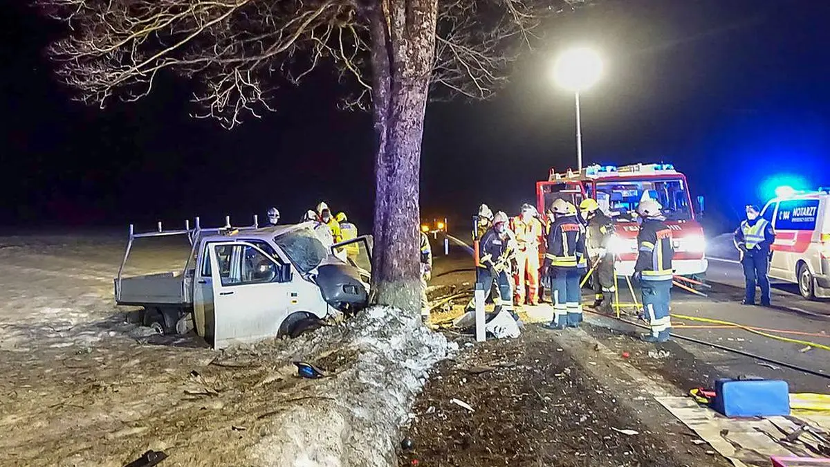 Für den Lenker kam jede Hilfe zu spät