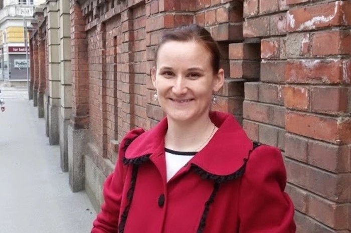 Caroline Mauerhofer, Pflegerin aus Feistritztal: In Graz merkt man schon, dass die Luft schlechter ist als anderswo. Die Autofahrer selbst können aber nicht viel für die Probleme. Die Wirtschaft müsste hier was ändern und Lösungen aufzeigen. Aber es könnte auch jeder selbst einen kleinen Teil beitragen, indem man etwa kurze Strecken zu Fuß oder mit dem Fahrrad zurücklegt.  