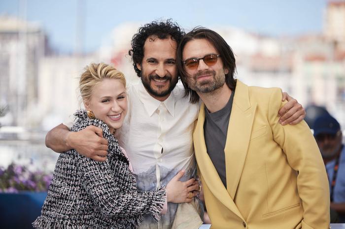 Maria Bakalova (spielt Ivana Trump), Ali Abbasi (Regisseur) und Trump-Darsteller Sebastian Stan bei den 77. Filmfestival in Cannes