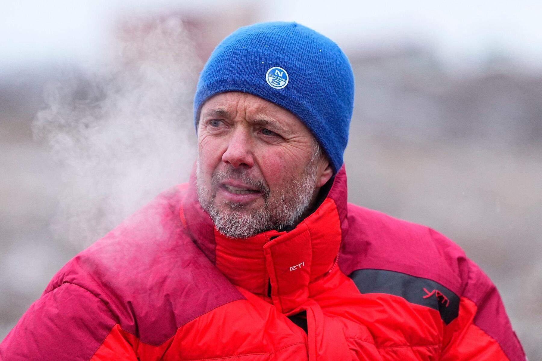 Dänischer König reist mit Hundeschlitteneinheit durch Grönland