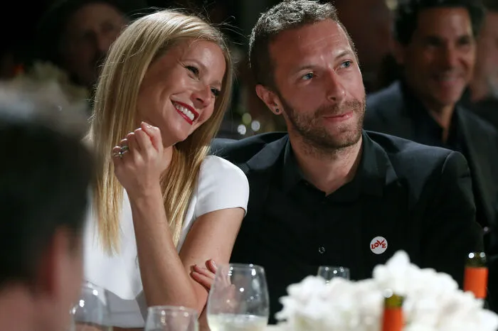 Sie nannten es "bewusste Entpartnerung" (conscious uncoupling). Nach mehr als zehn Jahren Ehe trennten sich der Hollywood-Star und der Frontmann der britischen Band Coldplay, um an der Beziehung zu arbeiten. Doch die Differenzen blieben: Im April 2015 reichten sie die Scheidung ein.