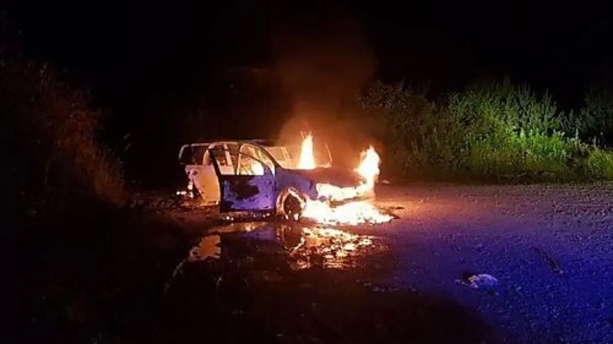 Unter schwerem Atemschutz bekämpfte die Freiwillige Feuerwehr Arnoldstein den Brand