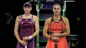Am 8. November 2025 standen sich Jelena Rybakina (links) und Aryna Sabelenka im Endspiel der WTA Finals das letzte Mal gegenüber
