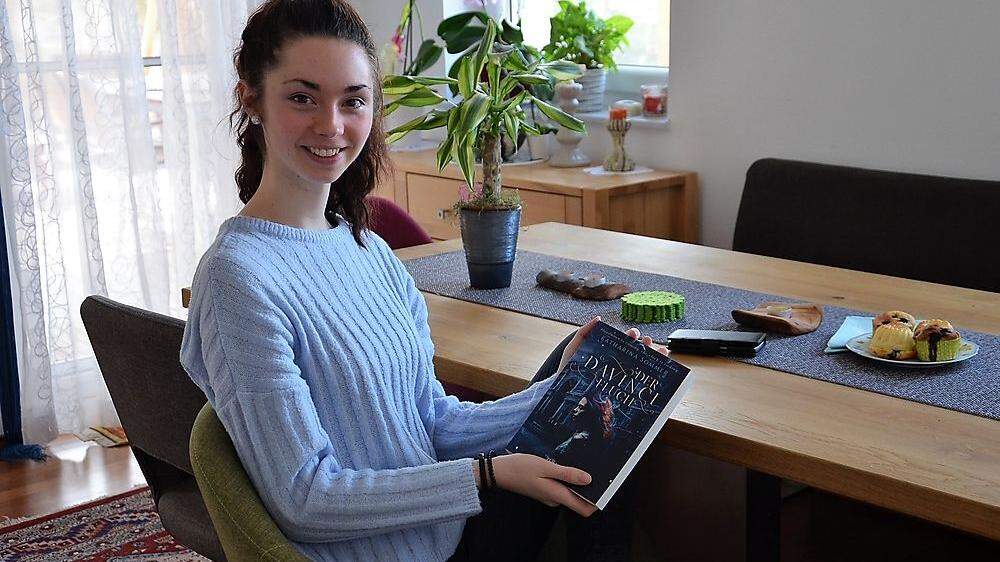 Mit 19 Jahren bereits Romanautorin: Katharina Sommer mit ihrem aktuellen Werk