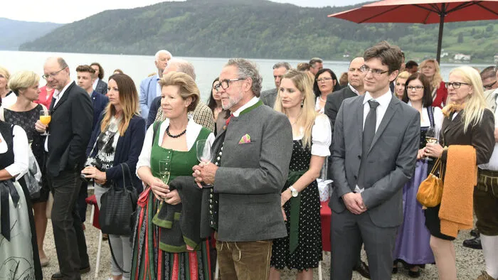 Die Adelsfamilie Tacoli rief zur exklusiven Saisoneröffnung und viele Gäste kamen gerne an den Millstätter See.  